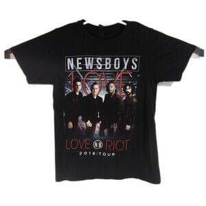 Newsboys XS Love Riot God's Not Dead 2016 Tour Concert Band Graphic Tee T-Shirt